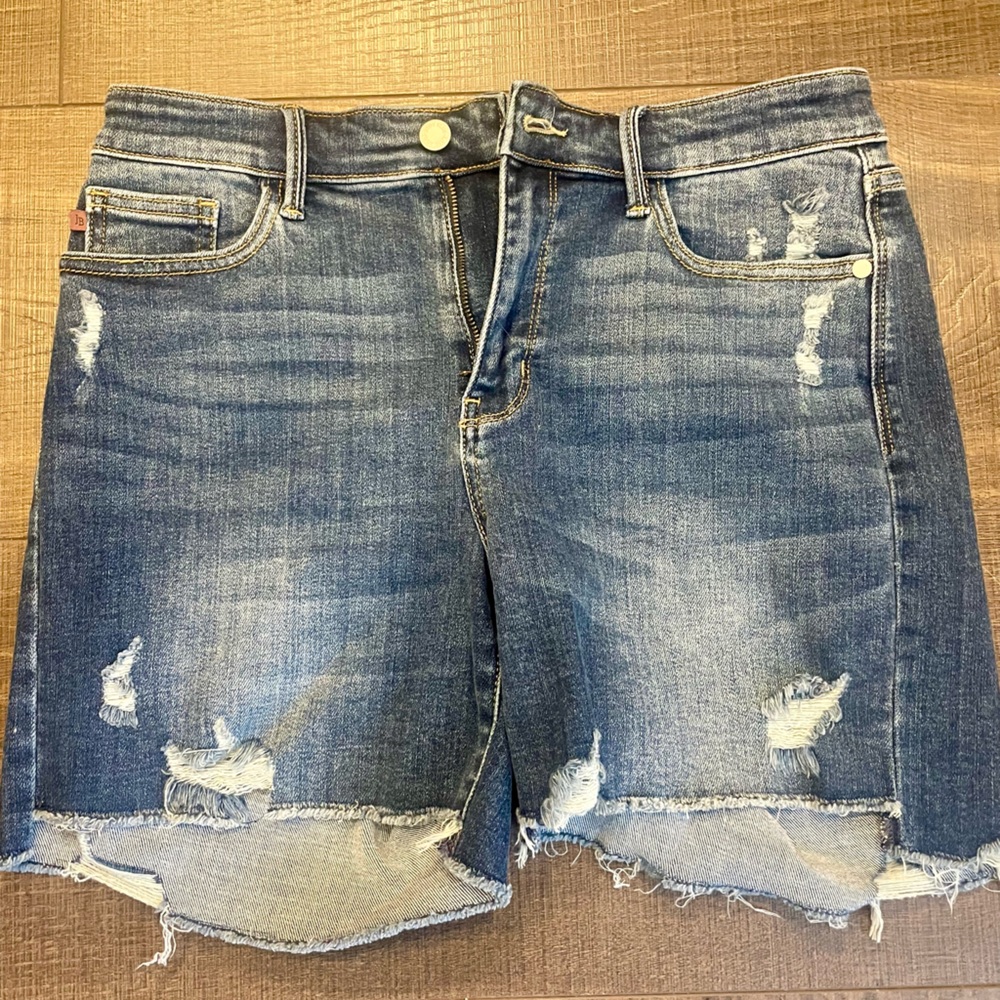 Judy Blue Shorts Large - NEVER WORN
